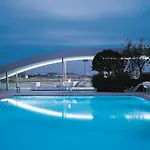 מלון Radisson Blu Es. Hotel, 5*