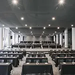 מלון Radisson Blu Es. Hotel, 5*