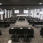 מלון Radisson Blu Es. Hotel, 5*