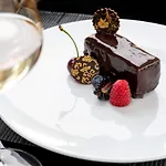 מלון Radisson Blu Es. Hotel, 5*