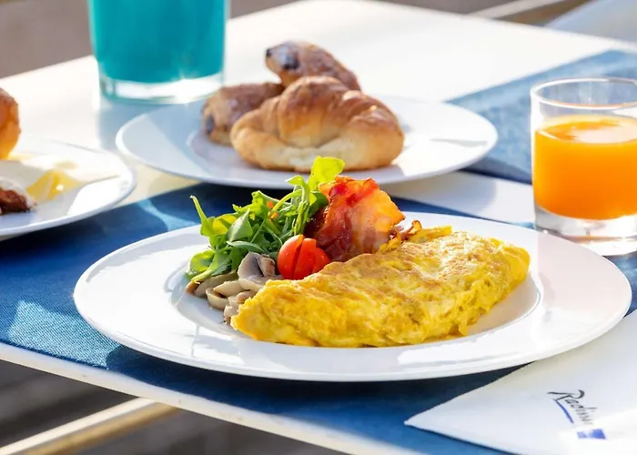 Szálloda Radisson Blu Es. Hotel, 5*