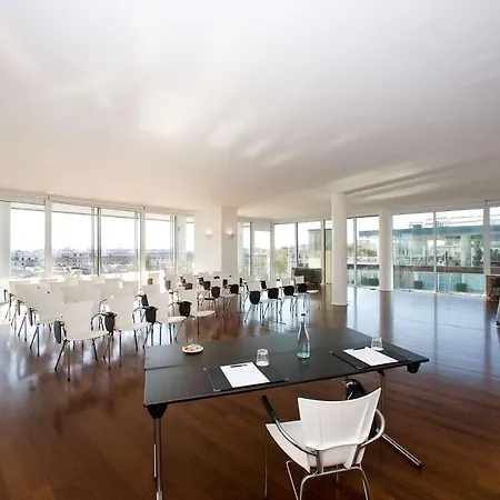 Radisson Blu Es. Hotel, Szálloda