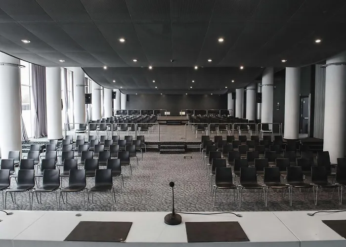 Radisson Blu Es. Hotel, 5*