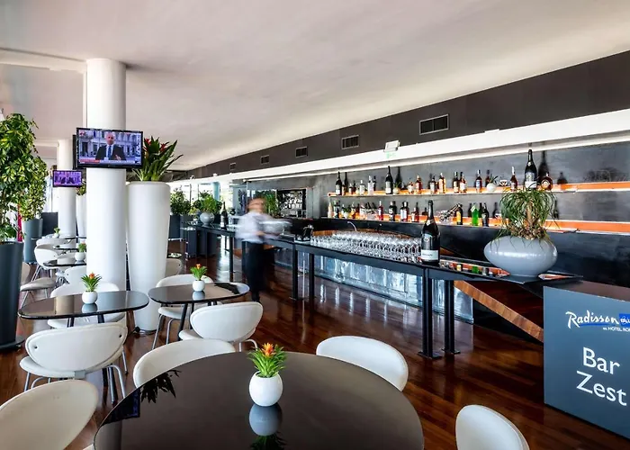 Radisson Blu Es. Hotel, 5*