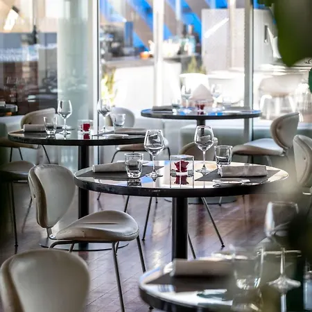 Radisson Blu Es. Hotel, 5*